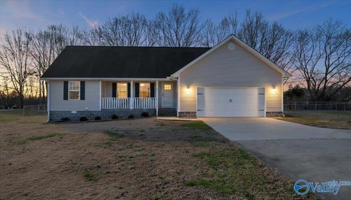 23 Hall Ln, Rainsville, AL, 35986-7402 | Card Image