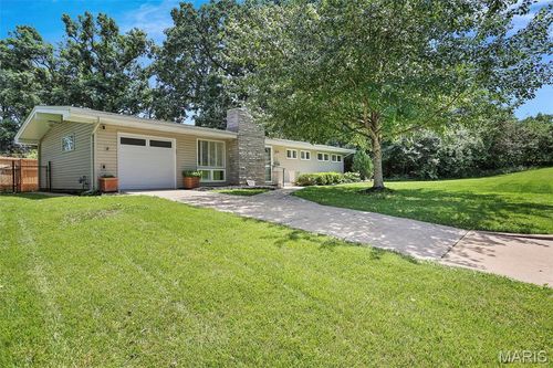 948 Volz Dr, Saint Louis, MO, 63126-1340 | Card Image