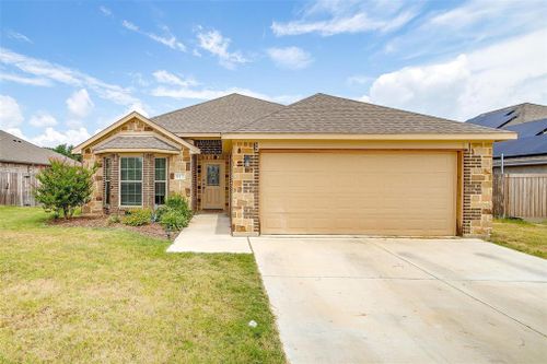 917 E 5th Street, Springtown, TX, 76082 | Card Image