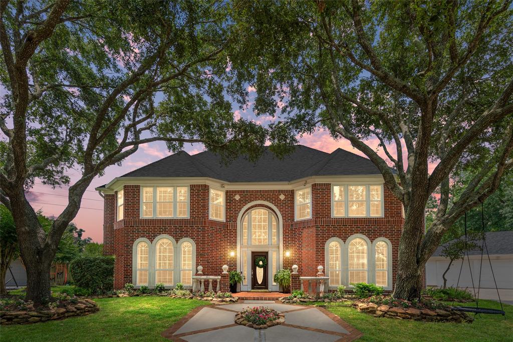 Warwick Ct, Sugar Land, TX 77479