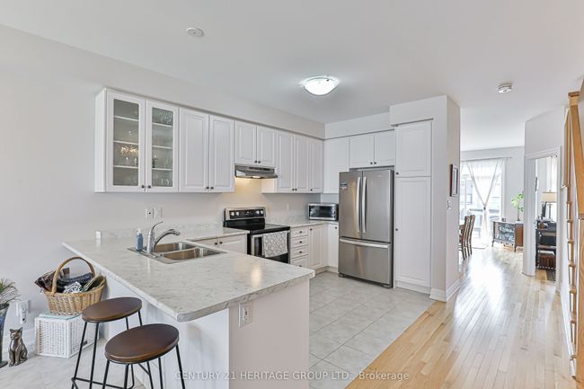 20 Vantage Loop, House attached with 4 bedrooms, 4 bathrooms and 2 parking in Newmarket ON | Image 8