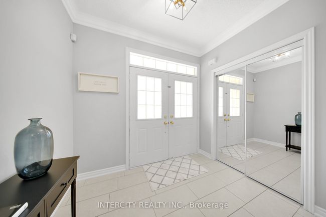 16 Heathcliffe Dr, House other with 3 bedrooms, 3 bathrooms and 4 parking in Woodbridge ON | Image 5
