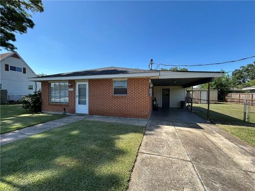 2712 Elizabeth St, Marrero, LA, 70072-6036 | Card Image