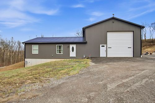 8660 Rural Dale Rd, Blue Rock, OH, 43720-9565 | Card Image