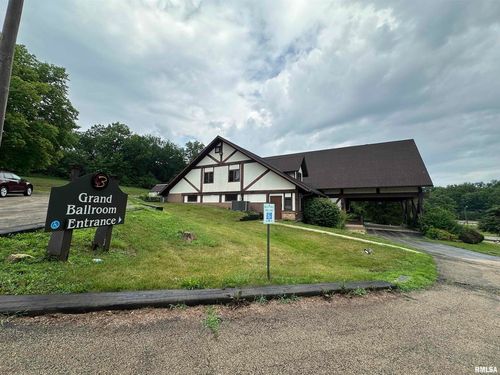 441 Il Route 2, Dixon, IL, 61021-9122 | Card Image