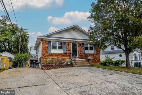 1310 East Ave, ROSLYN, PA, 19001-2445 | Card Image