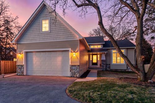 1776 Mcmenemy St, Maplewood, MN, 55117-2451 | Card Image