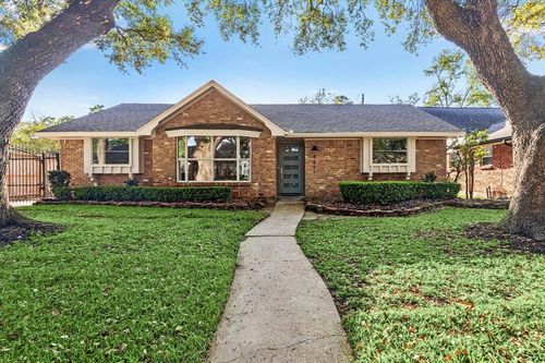 4411 Colchester St, Houston, TX, 77018-1110 | Card Image