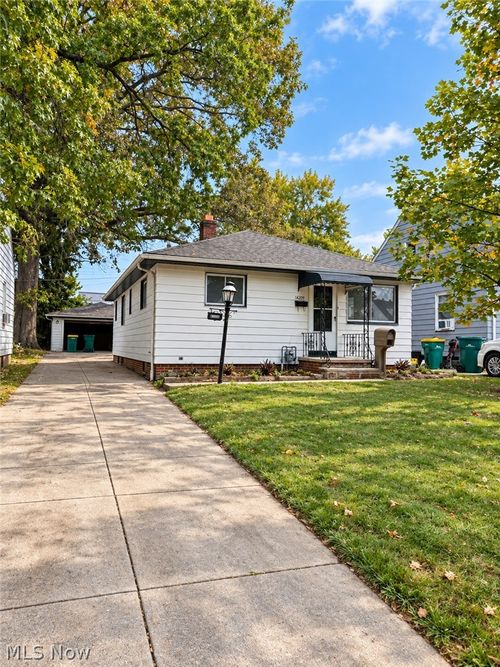 14209 Brunswick Ave, Maple Heights, OH, 44137-3807 | Card Image