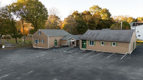 58 Aspen St, Ware, MA, 01082-2000 | Card Image