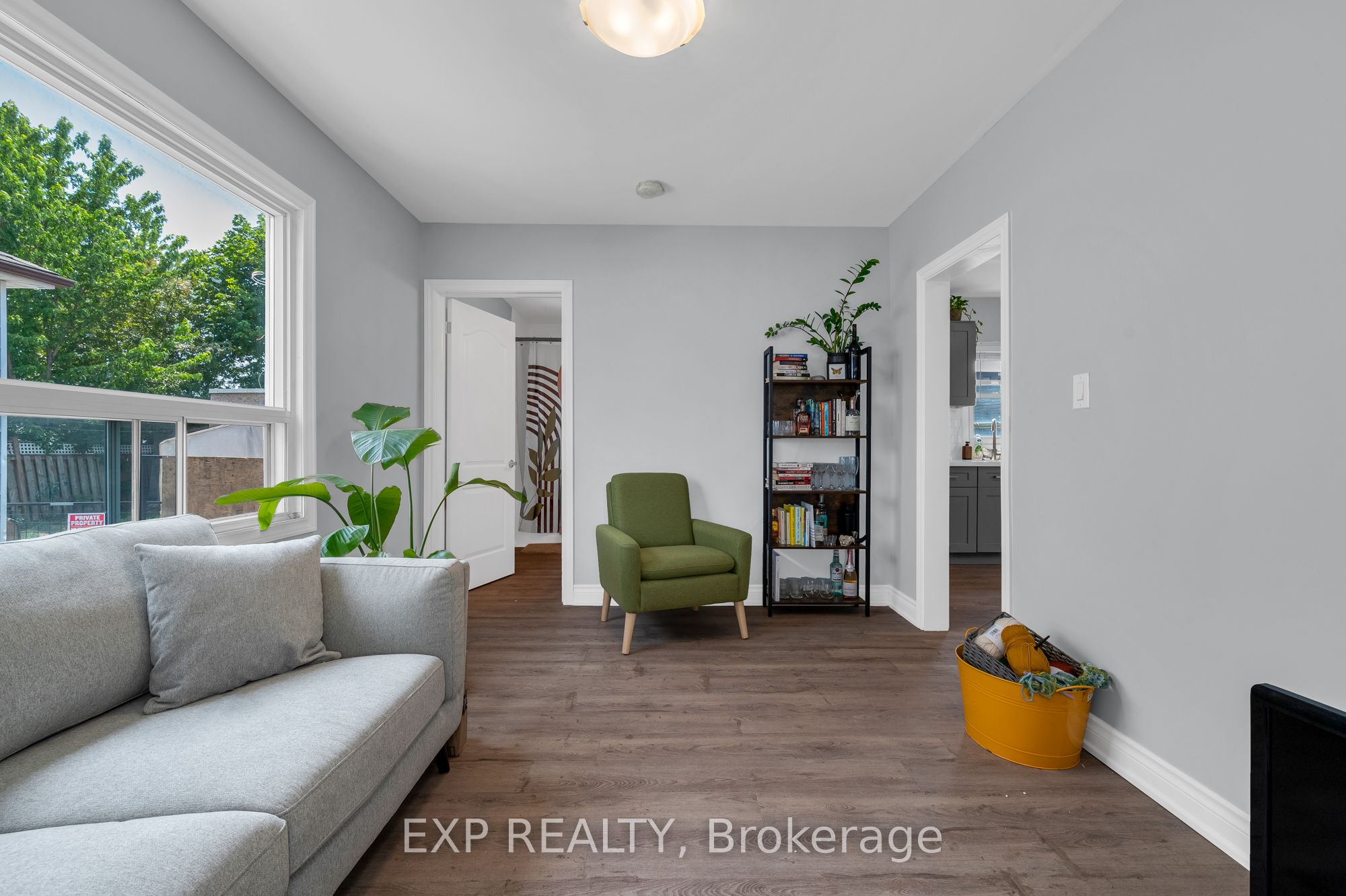 Residential in Welland 5