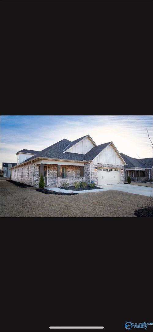 2525 Celia Ct Sw, Huntsville, AL, 35803-3447 | Card Image