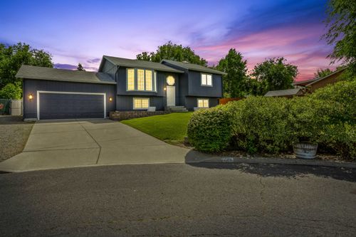 12916 E Sharp Ave, Spokane Valley, WA, 99216-3400 | Card Image