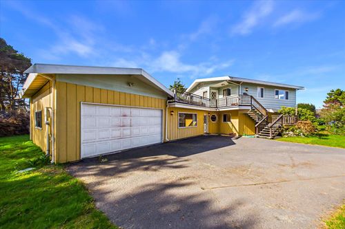 2670 Kelly Avenue, McKinleyville, CA, 95519 | Card Image