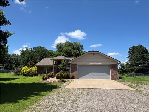 286 Meadowrue Rd, Russellville, AR, 72802-8133 | Card Image