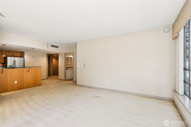 APT-205 - 2929 1 St Ave, Condo with 1 bedrooms, 1 bathrooms and 1 parking in Seattle WA | Image 12
