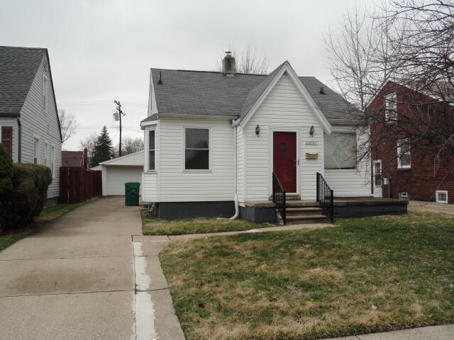 Oakwood Ave, Eastpointe, MI 48021