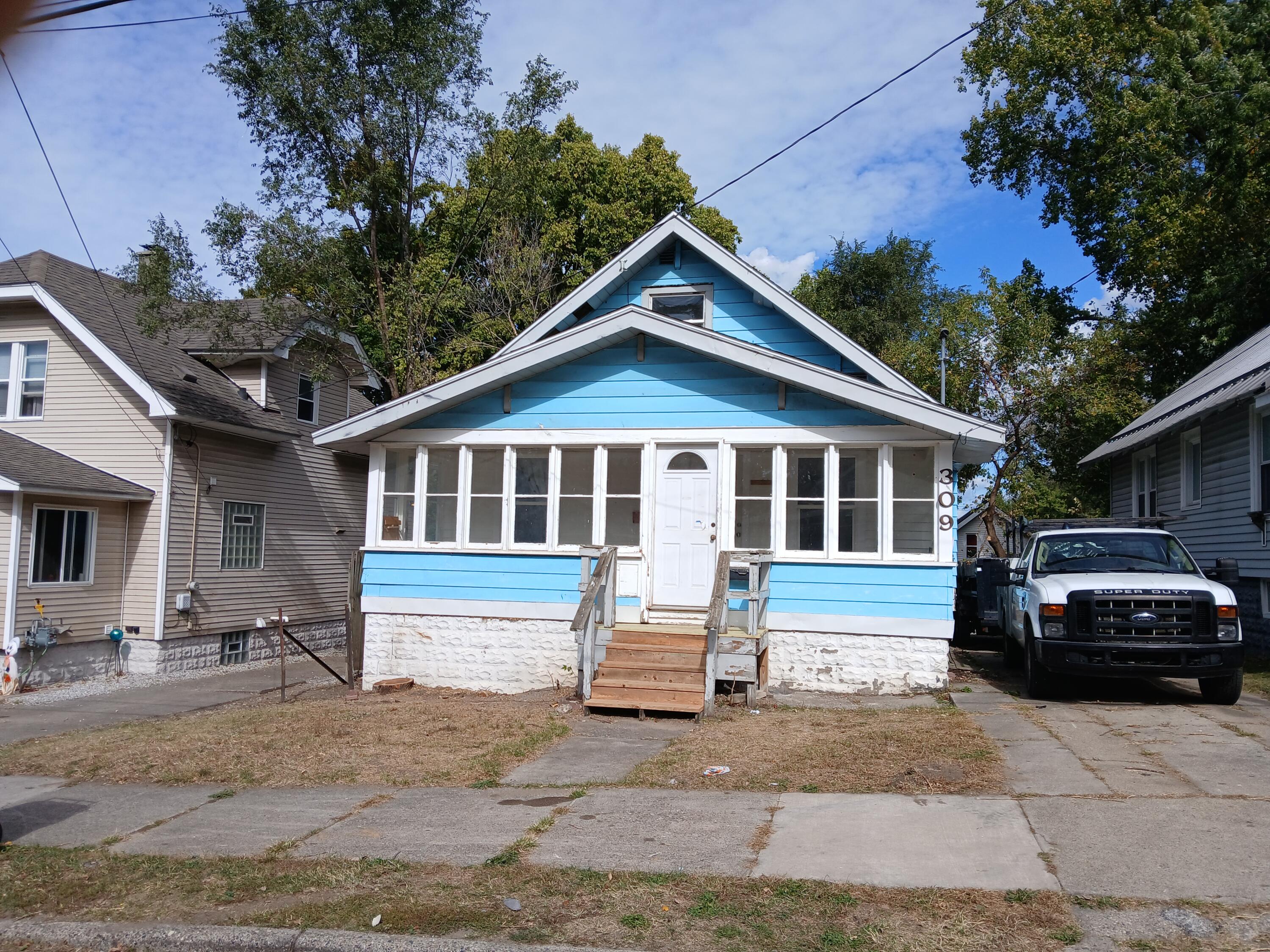 Corinne St, Grand Rapids, MI 49507