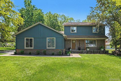 6480 Grand Circle Dr, Brighton, MI, 48116-9419 | Card Image