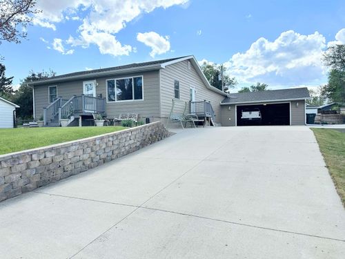 2038 12th Ave, Belle Fourche, SD, 57717-2210 | Card Image