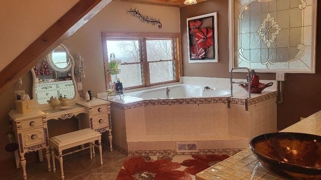 W8310 Meyer Ln, House other with 5 bedrooms, 6 bathrooms and null parking in Crivitz WI | Image 31