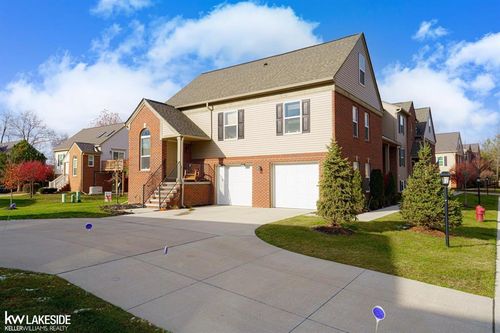 13668 Chinkapin Drive, Van Buren Twp, MI, 48111 | Card Image