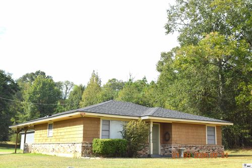 906 Bridges St, Bastrop, LA, 71220-2404 | Card Image