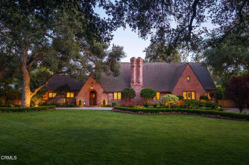 555 Meadow Grove St, La Canada Flintridge, CA, 91011 | Card Image