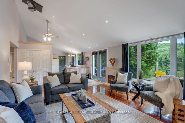 1086 Cameron Lane, House other with 3 bedrooms, 1 bathrooms and 6 parking in Algonquin Highlands ON | Image 8