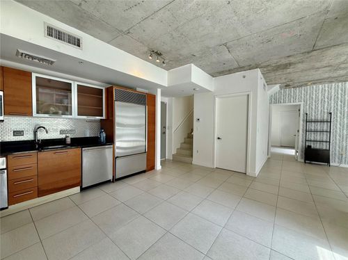 pm07-3451 Ne 1st Ave, Miami, FL, 33137-3984 | Card Image