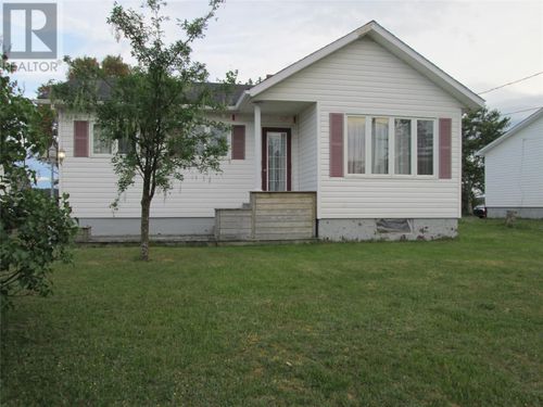 561 Main St, Bishops Falls, NL, A0H1C0 | Card Image