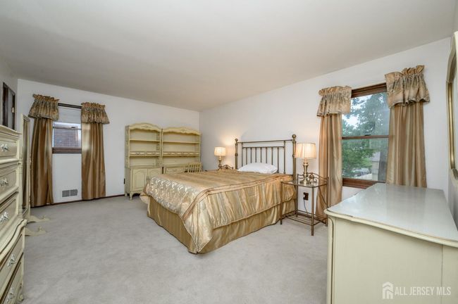 98 S Cliff Rd, House other with 4 bedrooms, 4 bathrooms and null parking in Colonia NJ | Image 25