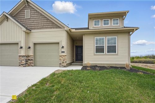 12422 S Acacia Dr, Lee's Summit, MO, 64086-2202 | Card Image