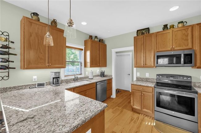 Kitchen | Image 13