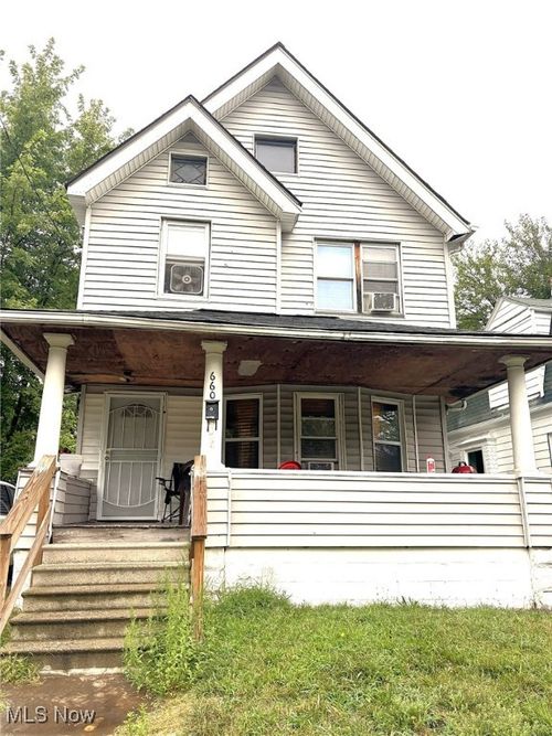 660 E 126th St, Cleveland, OH, 44108-2438 | Card Image
