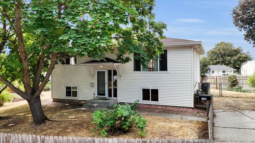 108 Pineview Ct, Cheney, WA, 99004-1120 | Card Image