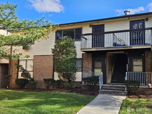 1028 Cricket Ln, Woodbridge, NJ, 07095-1585 | Card Image