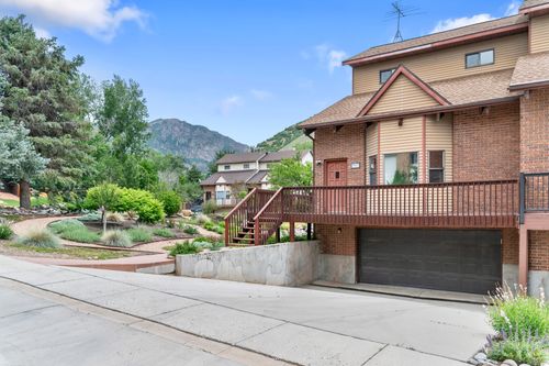 7977 S Sunnyoak Cir, Cottonwood Heights, UT, 84121-5977 | Card Image