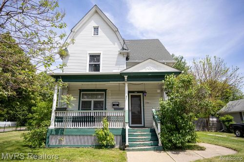 126 Clinton St, Mount Clemens, MI, 48043-5612 | Card Image