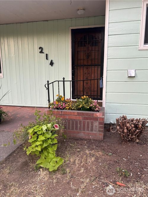 214 N 2nd St, Dayton, WA, 99328-1310 | Card Image