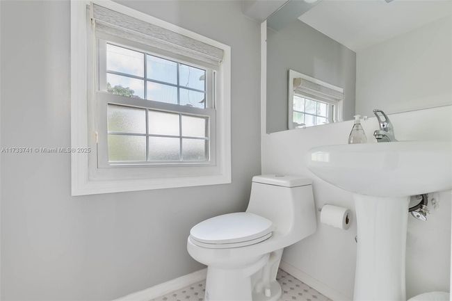 2341 Sw 16 Th Ter, House other with 4 bedrooms, 5 bathrooms and null parking in Miami FL | Image 16