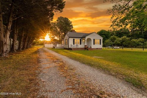 15951 Us Highway 15 501, Aberdeen, NC, 28315-5461 | Card Image