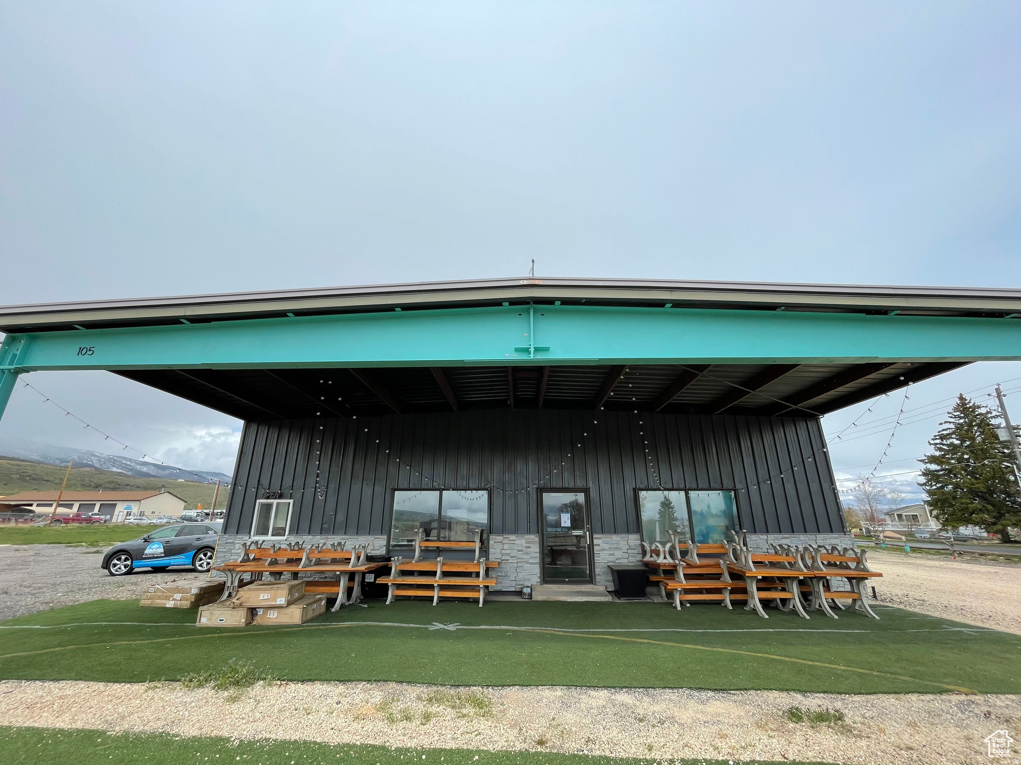 105 W Logan Rd, Garden City, UT 84028