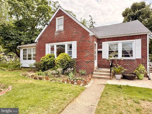 4416 Elvena Ave, PENNSAUKEN, NJ, 08109-1607 | Card Image