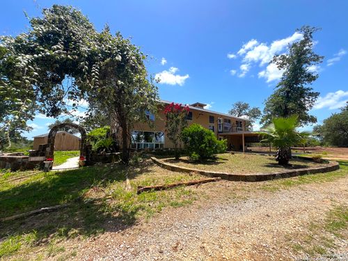 184 Guadalupe Hills Ln, Seguin, TX, 78155-9653 | Card Image