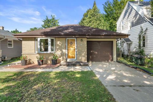 2329 N 115th Street, Wauwatosa, WI, 53226 | Card Image