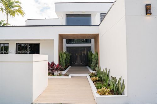 10475 Sw 72nd Ave, Pinecrest, FL, 33156-3810 | Card Image