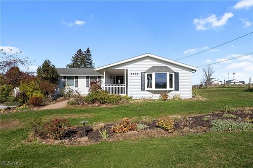 4434 Graber Rd, Fredericksburg, OH, 44627-9546 | Card Image