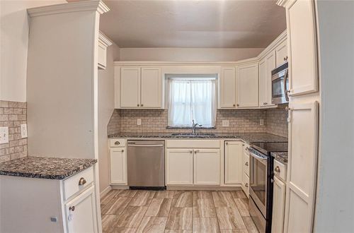 1005 S 3rd St, Yukon, OK, 73099-3917 | Card Image