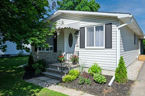 207 George St, Kemptville, ON, K0G1J0 | Card Image